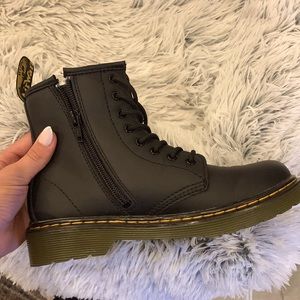 Kids Size 2 Dr.Martens